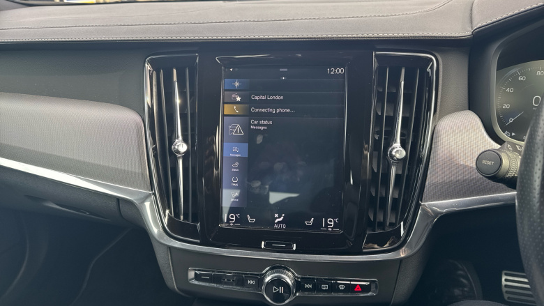 Volvo S90 2.0 D4 R DESIGN 4dr Geartronic Diesel Saloon